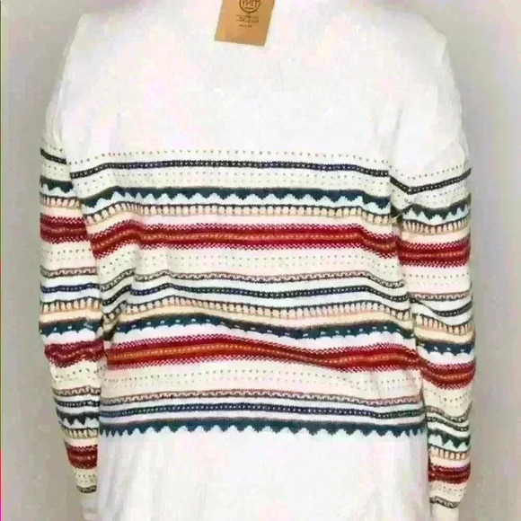 🍁4/$15🍁 white sweater - Picture 2 of 4